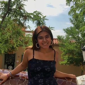 Meet your Posher, Abigail